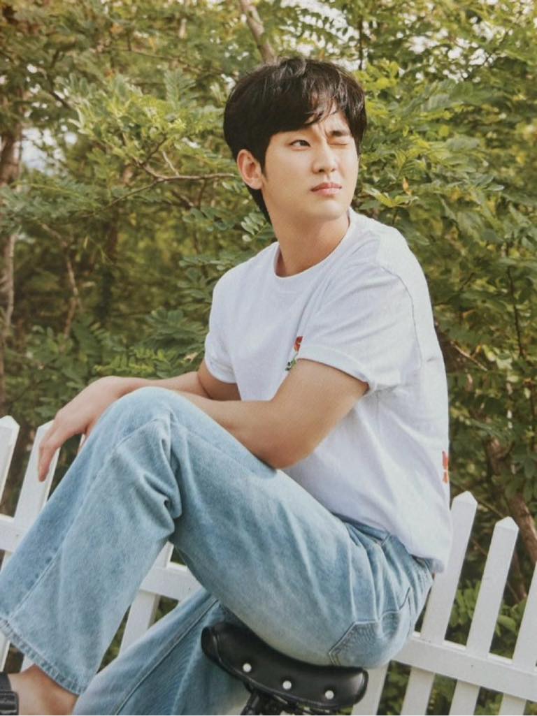 Kim Soo Hyun public/images/actor/images/Kim-Soo-Hyun-0648.jpeg