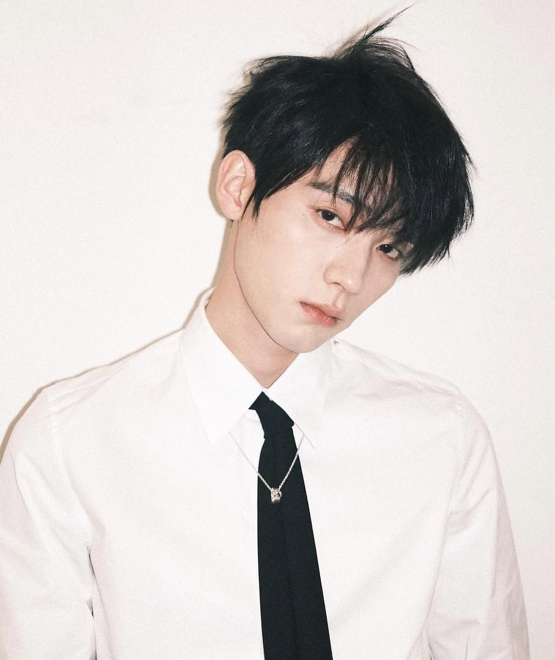 Zhou Yi Ran public/images/actor/images/Zhou-Yi-Ran-7762.jpeg