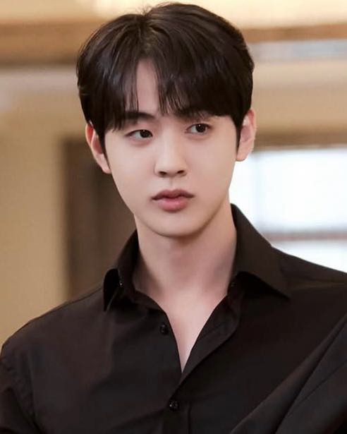  Kim Hyun Jin Profile
